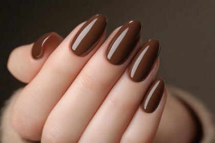 light brown nails