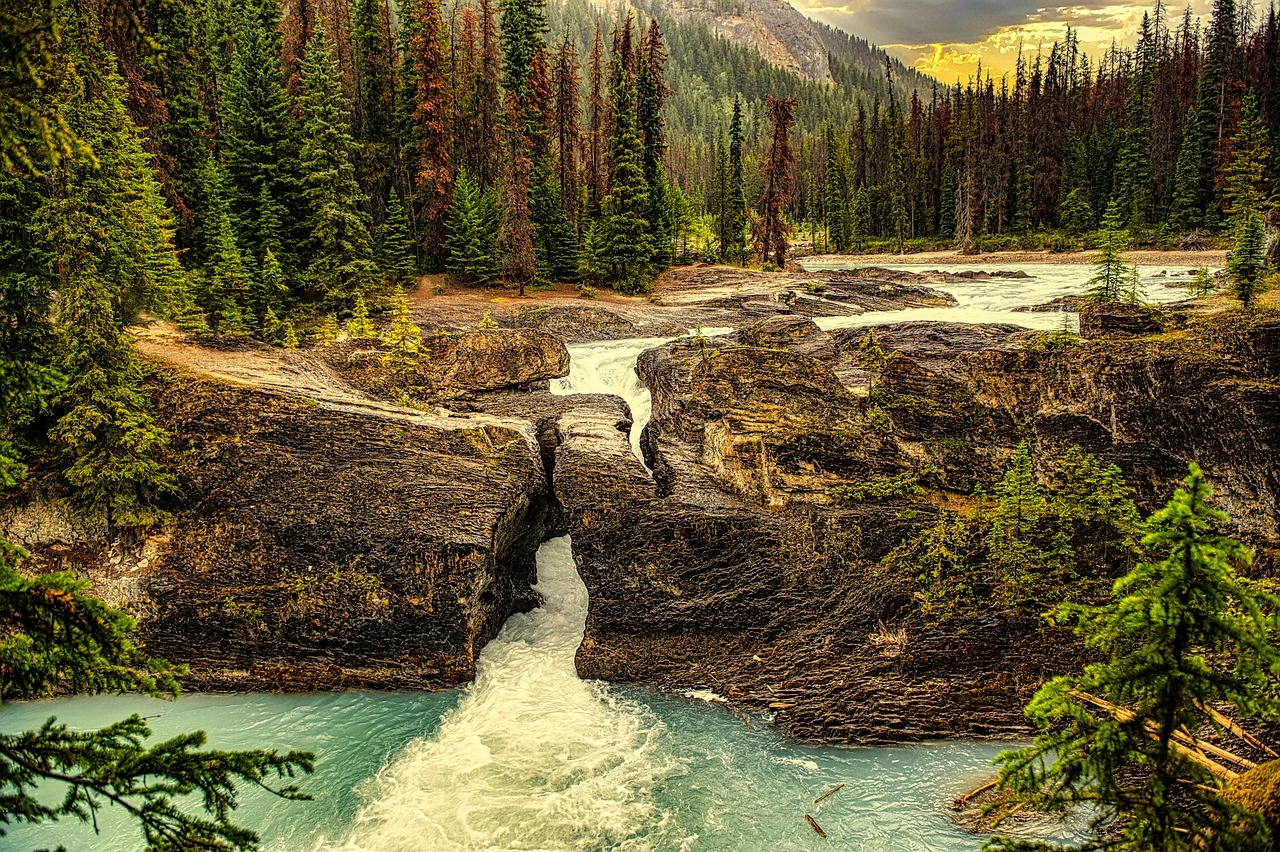 cities near glacier national park montana