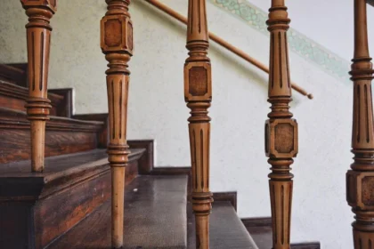 wood stair spindles